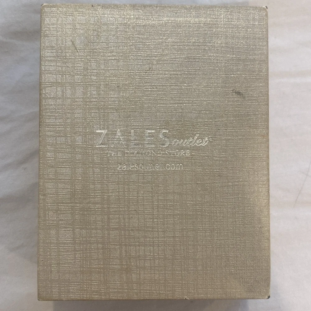 Zales diamond necklace - Picture 2 of 2